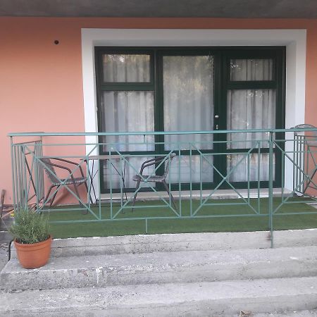 Spiro'S Apartment Lefkada City Exterior photo