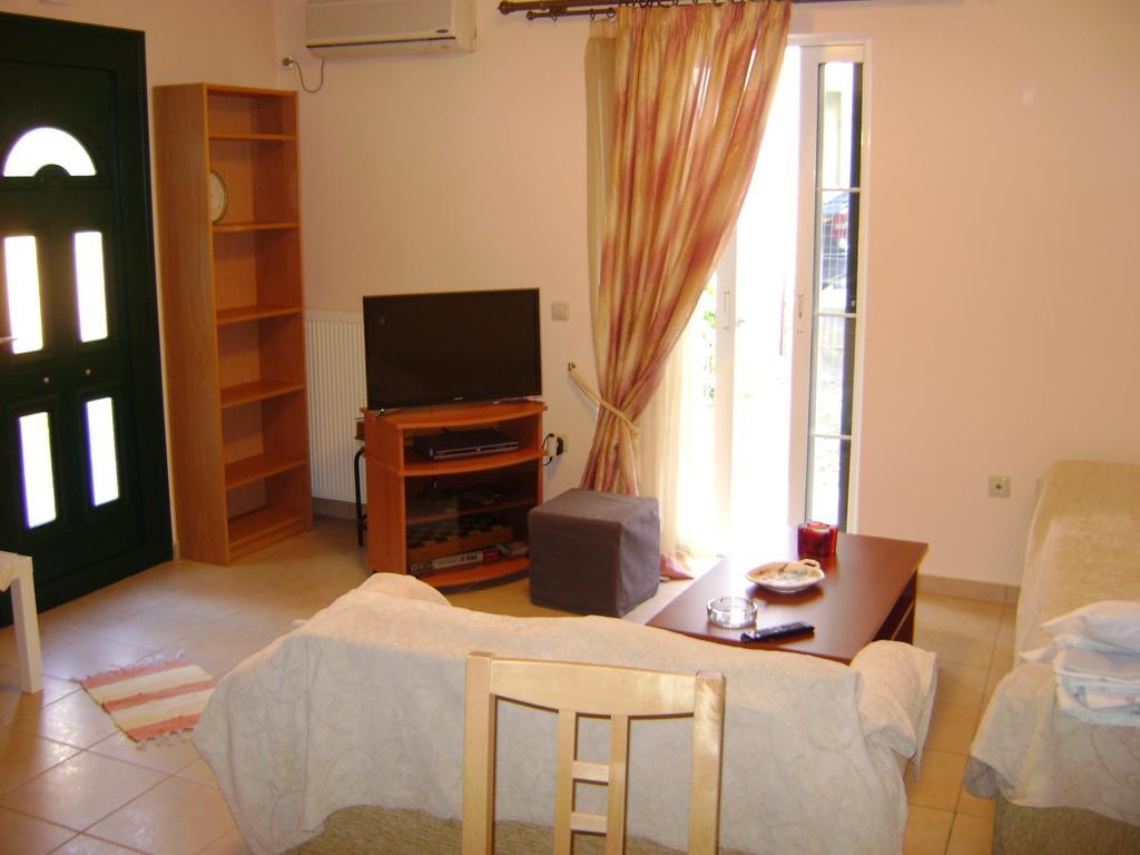 Spiro'S Apartment Lefkada City Room photo